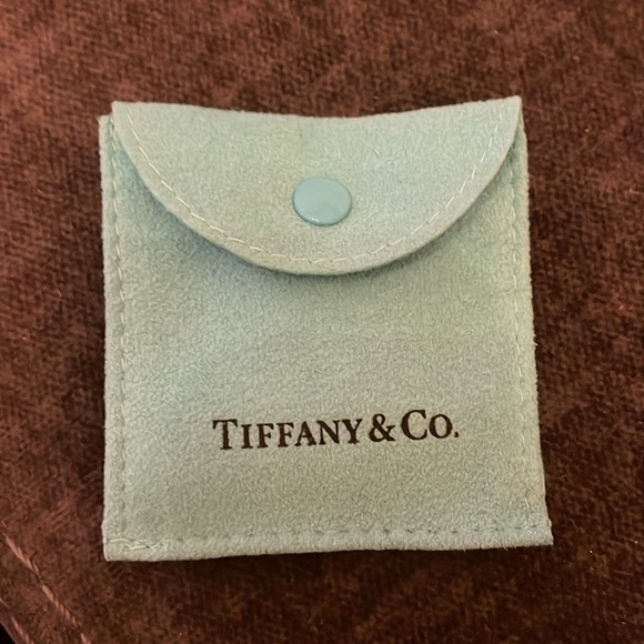 Return to Tiffany Heart Tag Bracelet in Silver - Picture 4 of 4